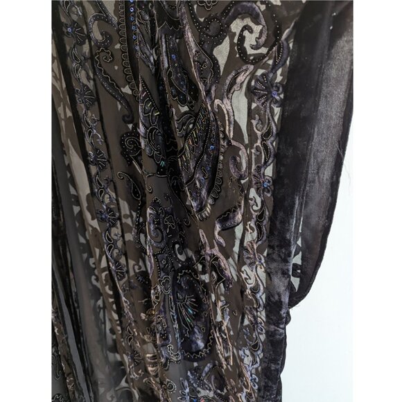Beautiful beaded velvet burout shawl cape - Picture 5 of 10